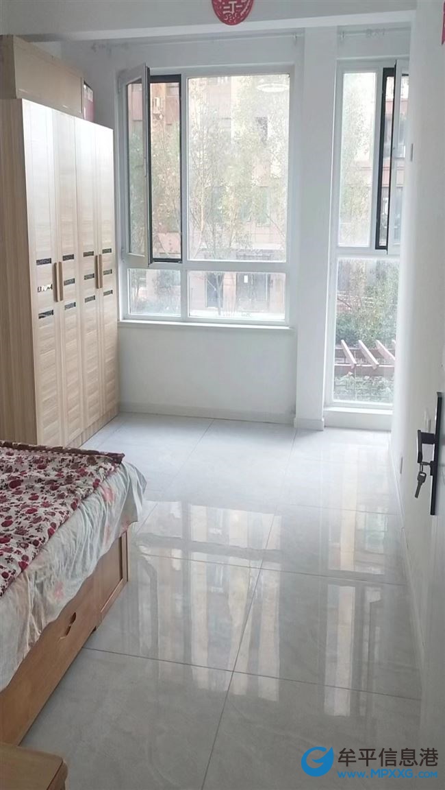 逅海小镇电梯房出租1200元拎包入住首次出租