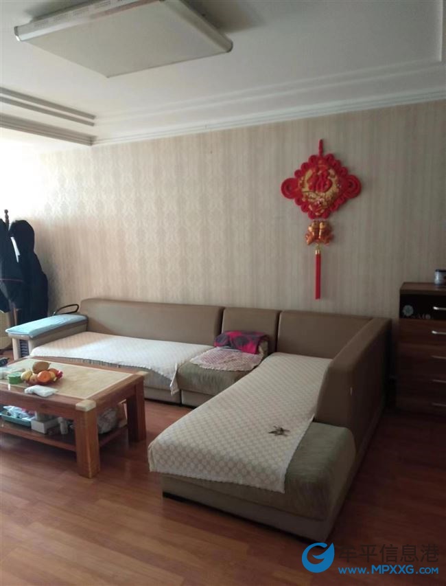 出售庄禾城附近步梯三楼，屋内保护很好，可贷款可议价