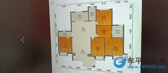 蓝光雍锦锦湖4室2卫送车位，130平米78万已装修电梯房