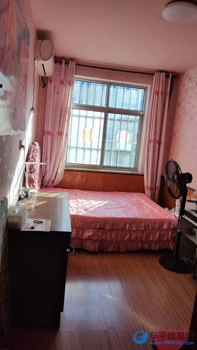 王贺庄三楼70平两室650出租