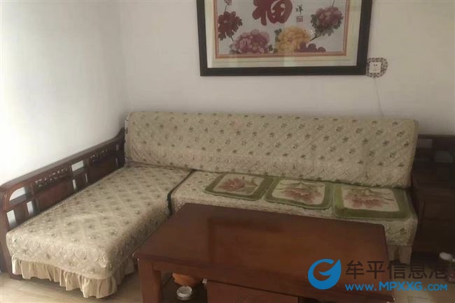 南关新村三楼85平三室出租