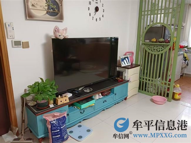 出售山水沁园一楼，精装修，80平，两室，送家具家电，仅售41.8！