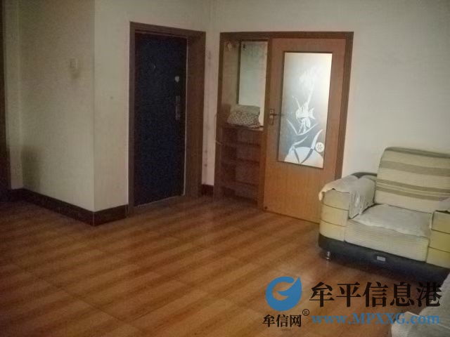个人东华苑中装阁楼6.8万出售